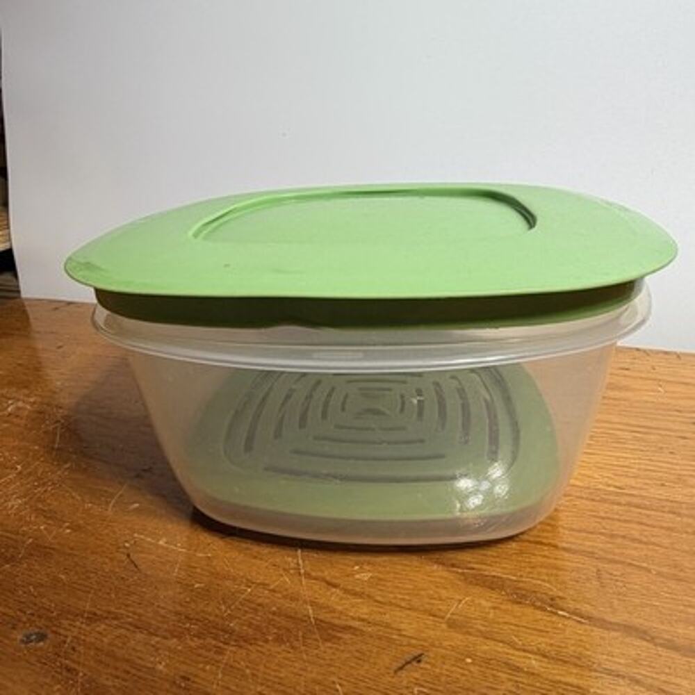 Rubbermaid 3 Piece Produce Saver Container 14 Cups 7J69 Green Lid USA